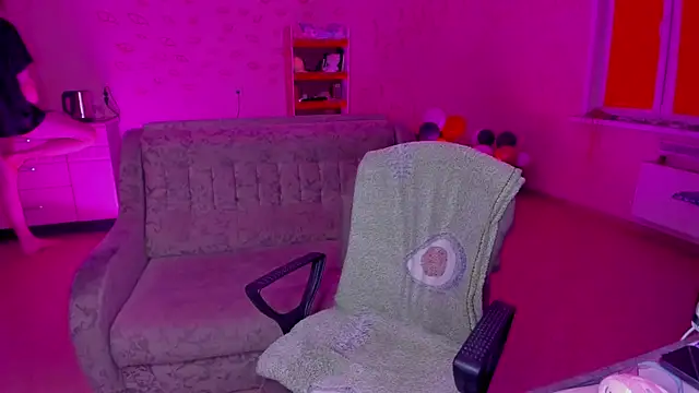 Snapshot of TheMikeSever chatting on 02.05.25 TheMikeSever online show from 02.05.25