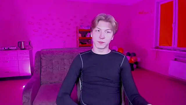 Snapshot of TheMikeSever chatting on 02.07.25 TheMikeSever online show from 02.07.25