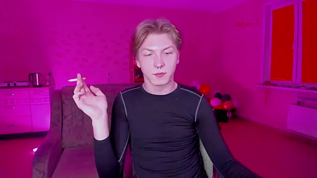 Snapshot of TheMikeSever chatting on 02.08.25 TheMikeSever online show from 02.08.25