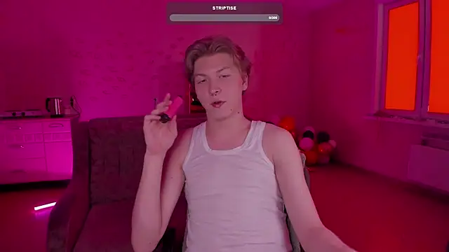 Snapshot of TheMikeSever chatting on 02.16.25 TheMikeSever online show from 02.16.25