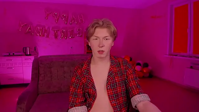 Snapshot of TheMikeSever chatting on 02.22.25 TheMikeSever online show from 02.22.25