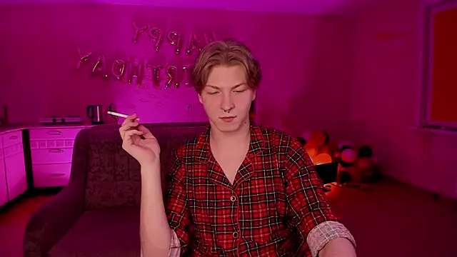 Snapshot of TheMikeSever chatting on 03.07.25 TheMikeSever online show from 03.07.25