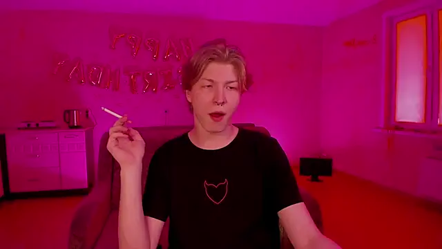 Snapshot of TheMikeSever chatting on 03.17.25 TheMikeSever online show from 03.17.25