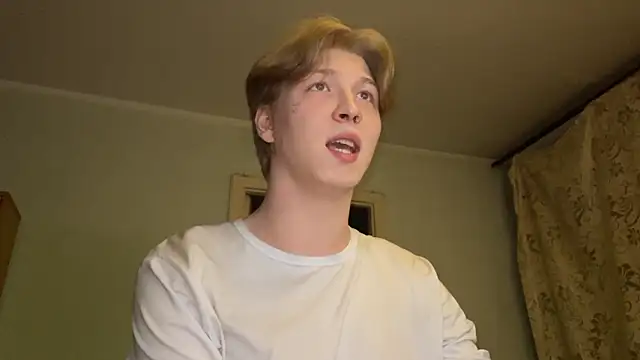 Snapshot of TheMikeSever chatting on 09.25.25 TheMikeSever online show from 09.25.25