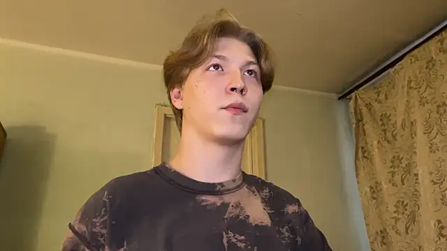 Snapshot of TheMikeSever chatting on 09.28.25 TheMikeSever online show from 09.28.25