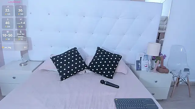 Isla Scott online show from 09.11.25