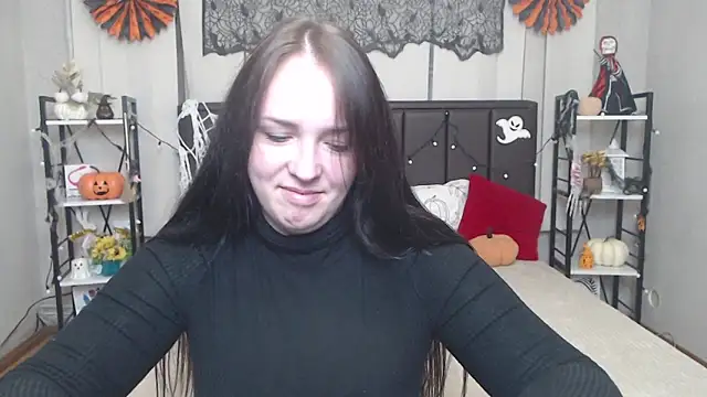 IsabelBlackberry online show from 10.26.25