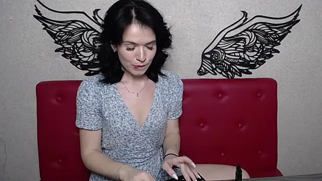 JasmineKouch online show from 01.28.25