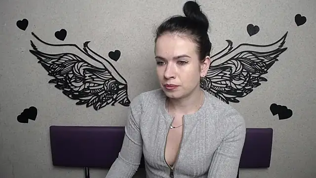 JasmineKouch online show from 12.05.25