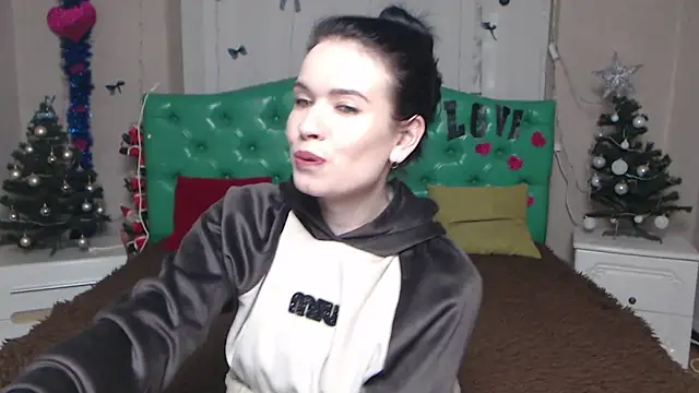 JasmineKouch online show from 01.14.26