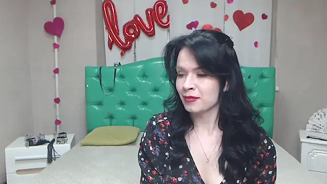 Snapshot of JasmineKouch chatting on 04.19.26 JasmineKouch online show from 04.19.26