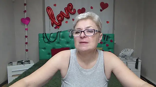 EmiliaGree online show from 11.16.25