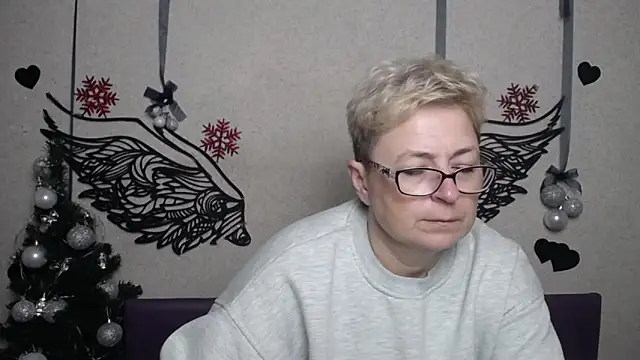 EmiliaGree online show from 12.20.25