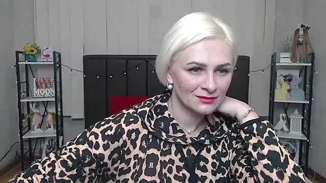 OliviaHorst online show from 09.26.25