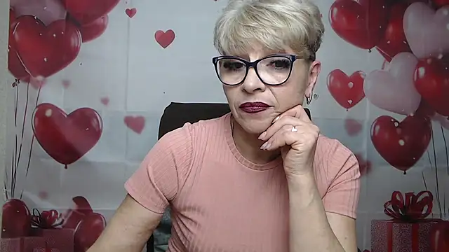 Snapshot of EllaBonito chatting on 03.31.26 EllaBonito online show from 03.31.26