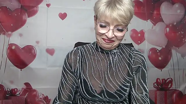 Snapshot of EllaBonito chatting on 04.09.26 EllaBonito online show from 04.09.26