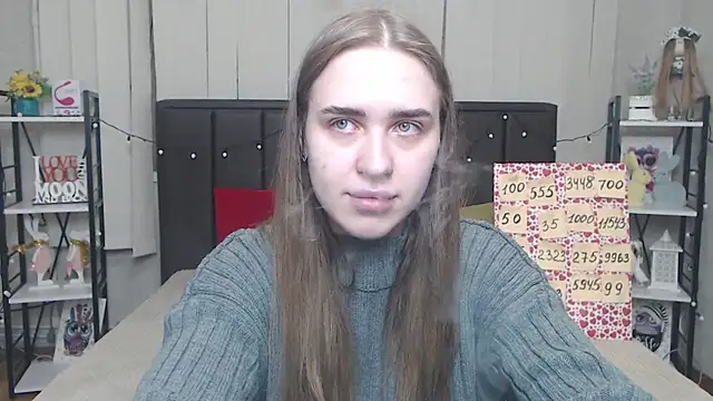 Snapshot of LauraHlot chatting on 10.09.25 LauraHlot online show from 10.09.25