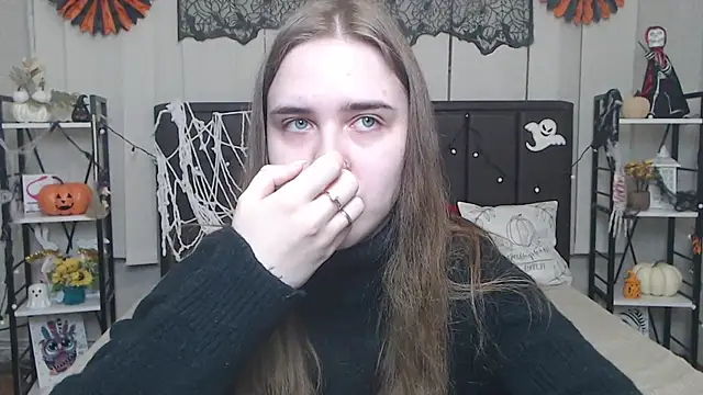 LauraHlot online show from 11.09.25