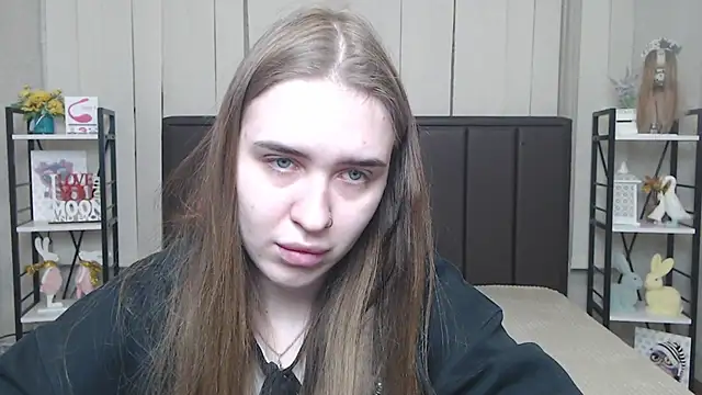 LauraHlot online show from 11.26.25