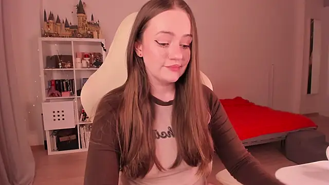 WalkingGirl online show from 09.27.25