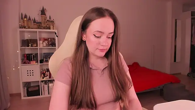 WalkingGirl online show from 09.29.25