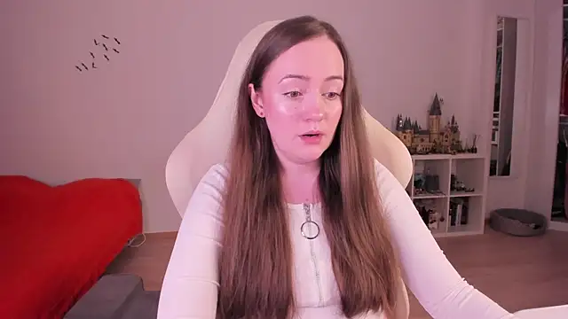 WalkingGirl online show from 11.09.25