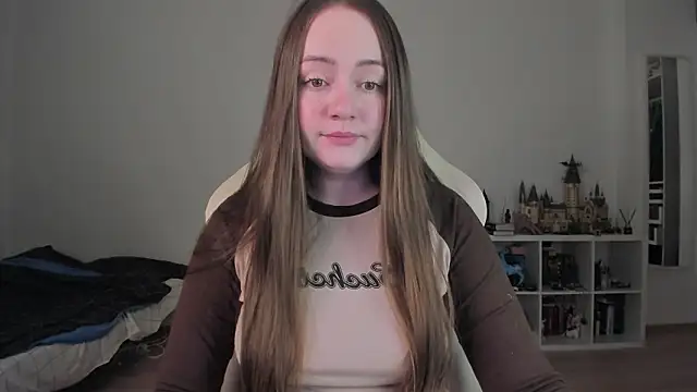 WalkingGirl online show from 02.09.26