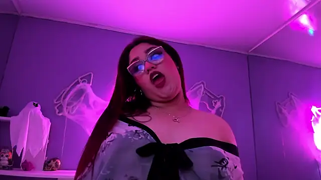 Camiila Osorio online show from 10.24.25