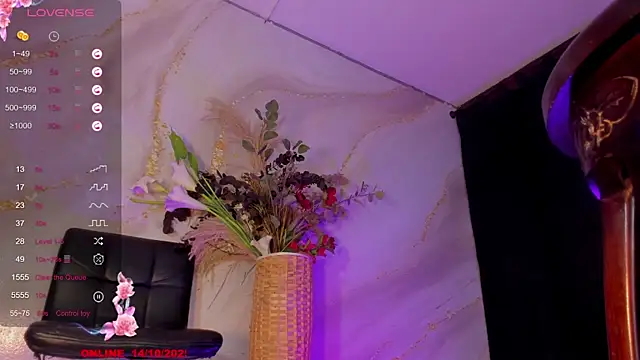 Karla-Ebony online show from 10.14.25