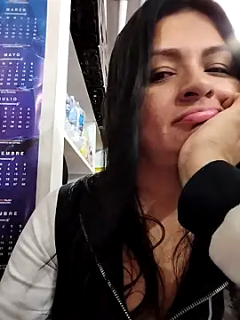 Linda Lars online show from 02.20.25