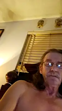 Snapshot of coolbrease10 chatting on 02.05.25 coolbrease10 online show from 02.05.25