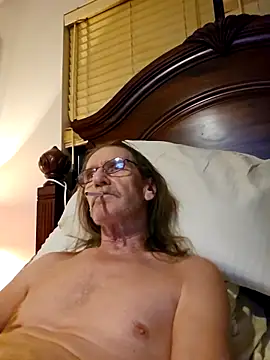 Snapshot of coolbrease10 chatting on 02.18.25 coolbrease10 online show from 02.18.25