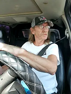 Snapshot of coolbrease10 chatting on 09.19.25 coolbrease10 online show from 09.19.25