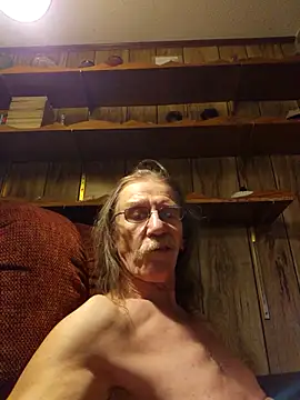 Snapshot of coolbrease10 chatting on 11.18.25 coolbrease10 online show from 11.18.25