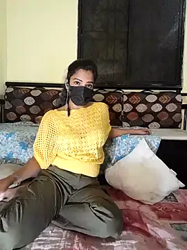 Snapshot of Nitya-Mahesh chatting on 12.04.24 Nitya-Mahesh online show from 12.04.24