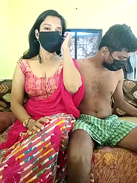 Snapshot of Nitya-Mahesh chatting on 01.04.25 Nitya-Mahesh online show from 01.04.25