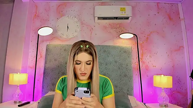 JESSI NAOMI online show from 11.07.25