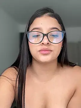 Snapshot of Arilw chatting on 12.12.24 Arilw online show from 12.12.24