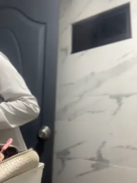 Snapshot of Arilw chatting on 01.24.25 Arilw online show from 01.24.25