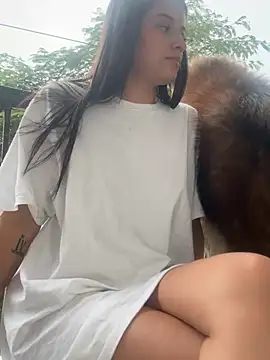 Snapshot of Arilw chatting on 02.12.25 Arilw online show from 02.12.25