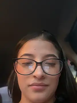 Snapshot of Arilw chatting on 02.22.25 Arilw online show from 02.22.25