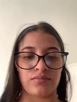 Snapshot of Arilw chatting on 02.26.25 Arilw online show from 02.26.25