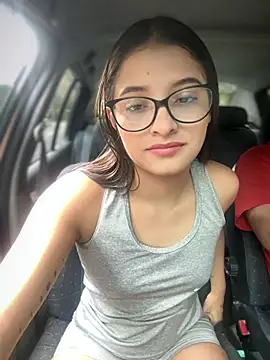 Snapshot of Arilw chatting on 03.20.25 Arilw online show from 03.20.25