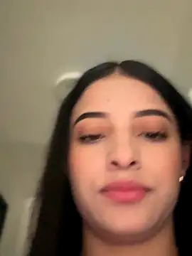 Snapshot of Arilw chatting on 10.23.25 Arilw online show from 10.23.25