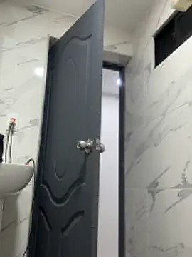 Snapshot of Arilw chatting on 10.31.25 Arilw online show from 10.31.25