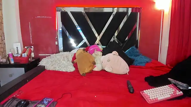 Charllote23 online show from 02.14.26