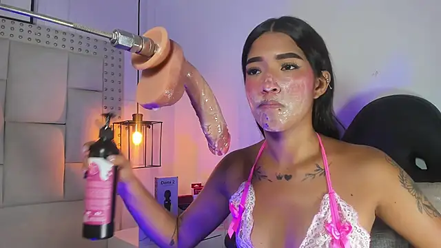 Snapshot of baby_naughty1_ chatting on 12.17.24 baby naughty1 online show from 12.17.24