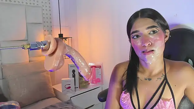 Snapshot of baby_naughty1_ chatting on 12.20.24 baby naughty1 online show from 12.20.24