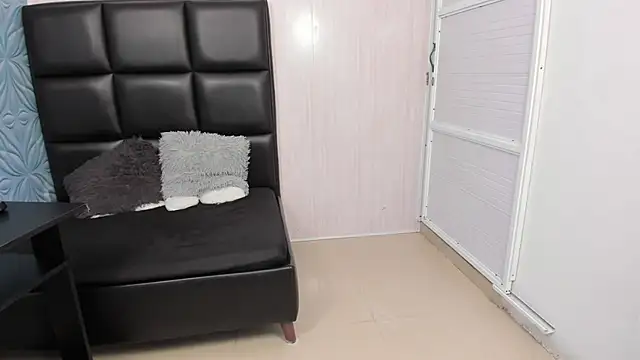 Milk max 18 online show from 02.09.25