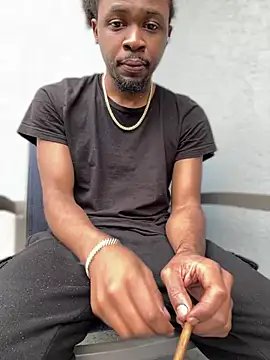 Snapshot of MobyDxck chatting on 12.15.24 MobyDxck online show from 12.15.24